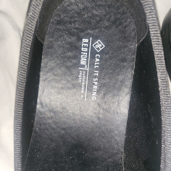 Dress shoes - Picture 2 of 4